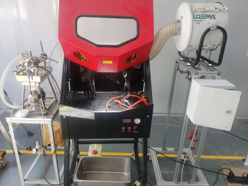 Parts cleaning equipment